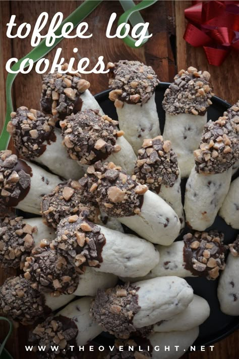 Buttery soft Toffee Log Cookies | Gluten Free and super simple. Perfect Christmas cookie to share or devour all by yourself. #christmascookie #glutenfree #dessert Log Cookies Recipes, Log Cookies, Cookies Dipped In Chocolate, Soft Toffee, Chocolate Chip Dip, Toffee Chips, Chocolate Dipped Cookies, Christmas Candies, Cookies Gluten Free