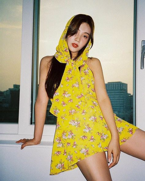 Red Velvet Joy's Outfit on Instagram Look on September 20, 2020 Joy Instagram, Joy Rv, Park Sooyoung Joy, Joy Red Velvet, Soo Young, Yeri Red Velvet, My Joy, Red Velvet Joy, Park Sooyoung