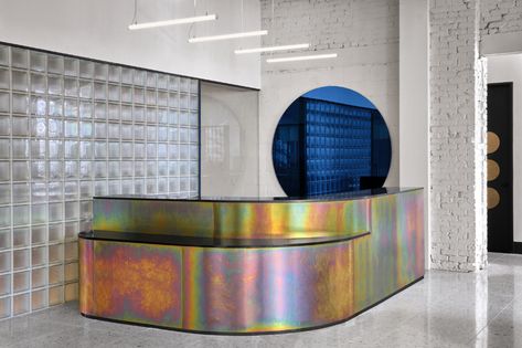 Gallery of Spacial Office / IVYSTUDIO - 1 Glass Counter Design Shop, Counter With Glass Display, Colored Glass Block Wall, Colorful Glassware Bar, Jiu Jitsu Gym, Glass Block Installation, Glass Blocks Wall, Coworking Office, Staircase Wall