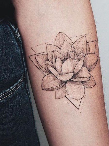 Lotus Flower Tattoo Geometric, Geometric Lotus Tattoo Design, Lotus Flower Drawing Tattoo, Lotus Tattoo Drawing, Realistic Lotus Flower Tattoo, Fine Line Lotus Tattoo, Geometric Lotus Tattoo, Red Lotus Tattoo, Tattoo Lotus Flower