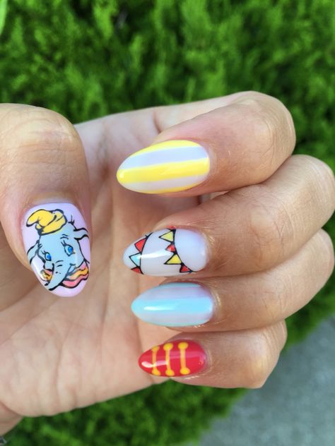 Disney Dumbo Nail Art Dumbo Nails Disney, Dumbo Nails, Disney Character Acrylic Nails, Dumbo Nail Art, Dumbo Nail Designs, Up Nails, Disney Nail Designs Princesses, Nail Designs Cartoon Disney, Elephant Nail Art