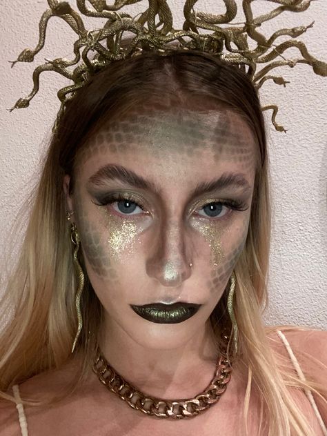 Medusa Halloween Costume, Medusa Costume, Sfx Makeup, Halloween 2024, Halloween Costume Ideas, Halloween Recipes, Costume Ideas, Maquillaje De Ojos, Halloween Costume