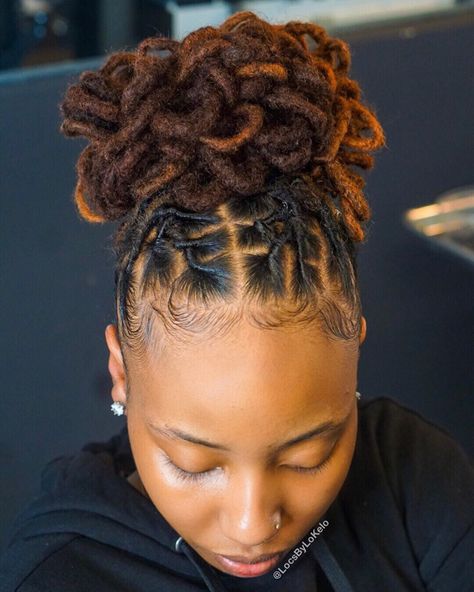 KingOfLocs on Instagram: “G O O D ☀️ M O R N I N G! Pretty petal bun for her 😍 🧡 this look! (swipe screen) 👑 Stylist: @locsbylokelo 🌻 Products used: @lonaturals…�” Loc Bun Hairstyles, Hairstyle Locs, Loc Bun, Short Dreadlocks Styles, Dreads Styles For Women, Dread Styles, Dread Head, Loc Inspiration, Meagan Good