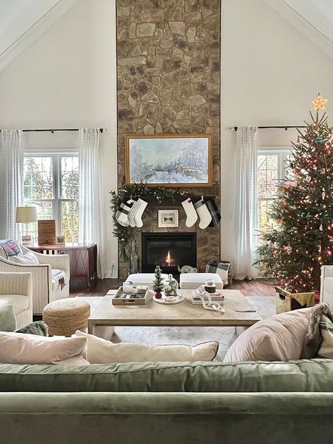 Christmas Home Tour 2022! – Less Than Perfect Life of Bliss Christmas House Tours 2022, Christmas Tour Of Homes, Christmas Home Tour 2022, Home Tours Modern, Hype Beast Bedroom, Pole Barn Loft Ideas, Christmas Home Tours, Victorian Bohemian Decor, Mini Home Gym