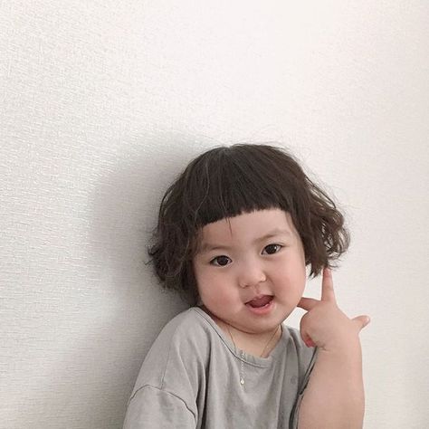 Funny Baby Faces, Funny Baby Pictures, Baby Tumblr, 밈 유머, Ulzzang Kids, Cute Asian Babies, Kids Mood, Korean Babies, Girl Memes