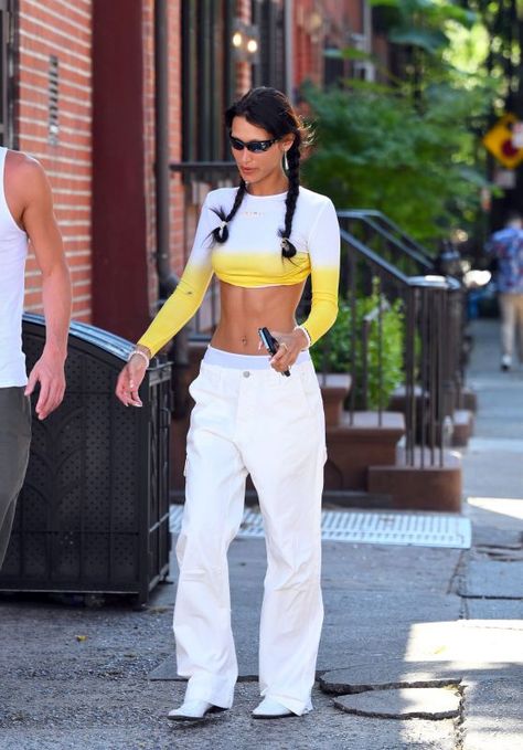 Bella Hadid Style Outfits, Paparazzi Pics, Virgo Rising, Bella Hadid Street Style, Summer Bod, Closet Tour, Polished Casual, Bella Hadid Outfits, Bella Hadid Style