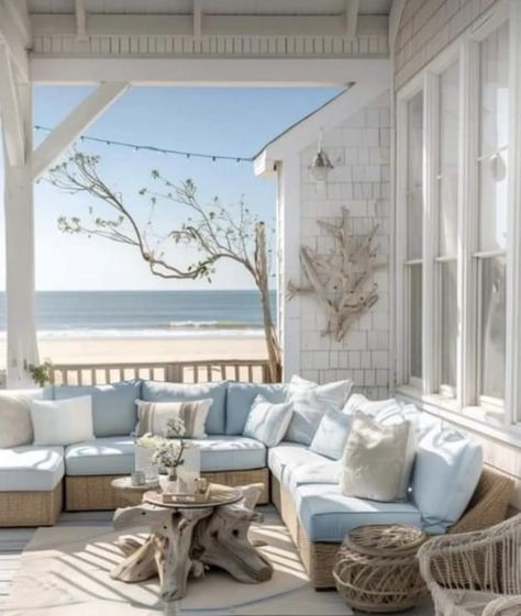 Coastal Backyard, Living Boho, Modern Tuscan, Patio Decor Ideas, Contemporary Outdoor Furniture, Ladies Home Journal, Beach House Interior Design, Home Journal, Dream Beach Houses