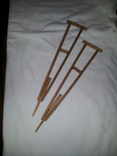 Miniature Crutches made out of chop-sticks. Crutches Diy, Chop Sticks, Dolls Houses, Crutches, Christmas Stuff, Chopsticks, Elf On The Shelf, Making Out, Wood Projects