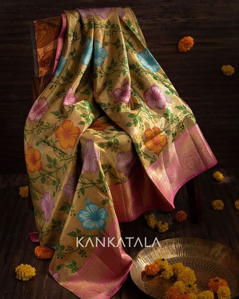 Kanjeevaram Tissue Silk Saree, Floral Silk Saree, Kanjeevaram Sarees, Kanjivaram Sarees Silk, Indian Bridal Sarees, New Saree Designs, Colorful Florals, Dresses Traditional, Diagonal Lines