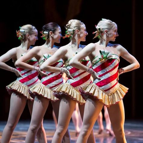 Christmas ~ The Rockettes' Christmas Spectacular, Radio City Music Hall, New York City, NY. [2013] Rockettes Outfits, Rockettes Christmas Spectacular Outfit, Rockettes Aesthetic, Rockettes Costume, Santacon Outfit, Lionsgate Portal, Tap Dance Outfits, Christmas Dance Costumes, Christmas Sleighs