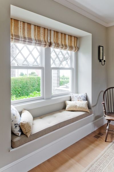 Bedroom Window Seat, Boston Living Room, Window Seating, Bay Window Seat, Window Seat Design, Interior Design Per La Casa, Window Benches, Room Seating, In The Corner