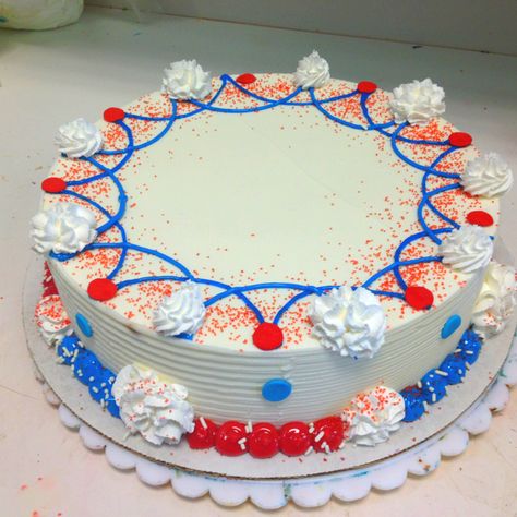 Happy 4th! Labor Day Cake Ideas, Best Cake Designs, Target Cake, Dq Cake, Dairy Queen Cake, Dq Cakes, Message Cookies, Patriotic Cake, Fourth Of July Cakes