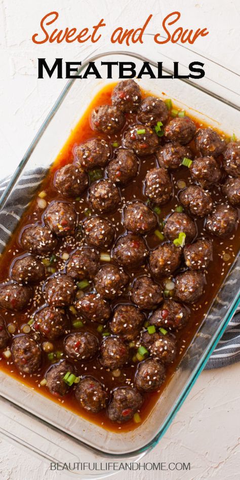 Sweet N Sour Meatballs, Sweet And Sour Meatballs Recipe, Sweet Sour Meatballs, Meatball Dishes, Meatball Sliders, Sweet And Sour Meatballs, Meatball Recipes Easy, Asian Sauce, Beef Meatballs