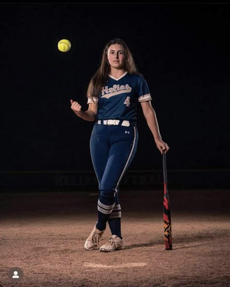 Softball Pictures Senior, Softball Pictures Poses With Bat, Girls Softball Portraits, Senior Softball Banner Ideas, Catcher Poses Photo Ideas, Softball Picture Ideas Individual, High School Softball Pictures, Softball Quinceanera Pictures, Poses For Sports Pictures Photo Ideas