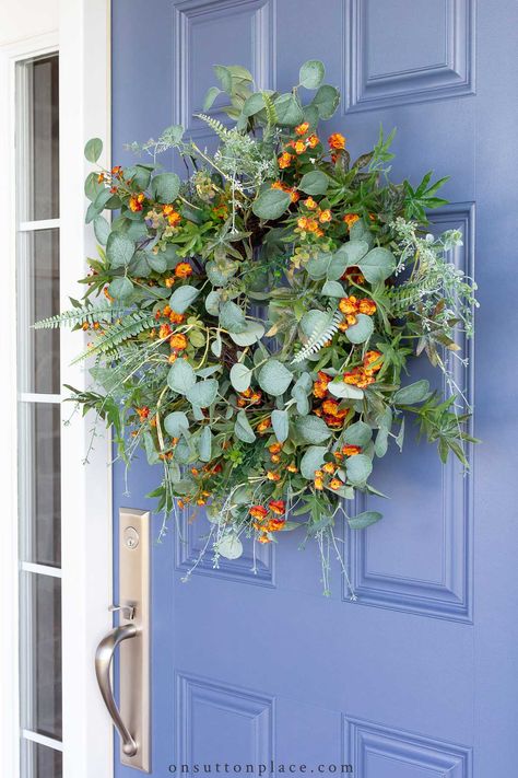 Outdoor Fall Decor Ideas Door Fall Decor, Autumn Decor Ideas, Wreath Decorating Ideas, Outdoor Fall Decor Ideas, Outdoor Fall Decor, Crafts Fall, Homemade Wreaths, Sutton Place, Fall Decor Ideas