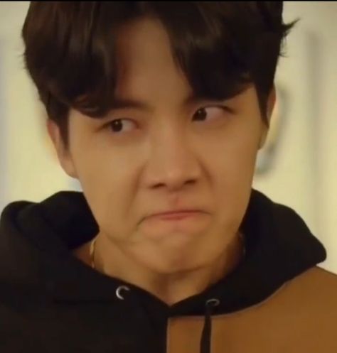 J Hope Angry, Bts Angry Face, Jhope Angry Face, Jhope Funny Face, Jhope Funny Pics, Jhope Angry, J Hope Funny, Jhope Meme, J-hope Face