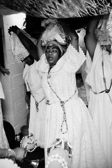 Basement Vodou African Traditional Religions, Voodoo Priestess, Marie Laveau, Voodoo Hoodoo, Oh My Goddess, African Spirituality, Witch Doctor, Mambo, Black Culture