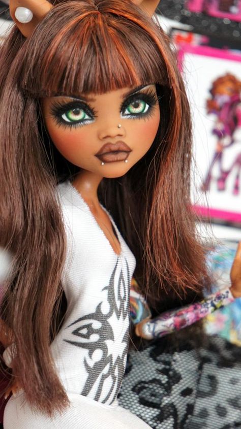 Clawdeen Wolf Repaint, Monster High Collection, Doll Restyle, Monster High Clawdeen Wolf, Monster High Clawdeen, Clawdeen Wolf, Custom Monster High Dolls, Monster High Custom, Monster High Repaint