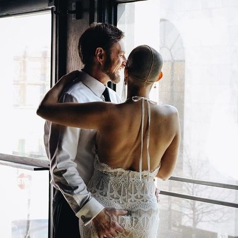 I vow to grab your butt even when you're old and wrinkly. ⚡ || Detroit, MI || Wedding Couple... yasss grab  #Regram via @BvuvtV_Ackw Wedding Goals, Photo Couple, Wedding Pics, Here Comes The Bride, Beautiful Moments, Beauty Photography, Wedding Bells, Wedding Pictures, Wedding Couples