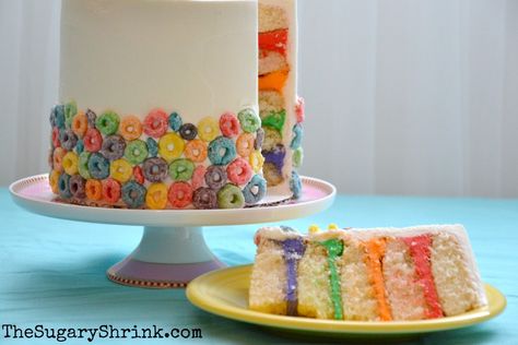 Fruit Loop Cake Recipe, Fruit Loops Treats, Fruit Loop Cake, Fruit Loop Birthday Cake, Fruit Loop Candles, Fruit Loops And Marshmallow Rainbow, Cupcakes Vanilla, Fruit Loops, Cake Inspo