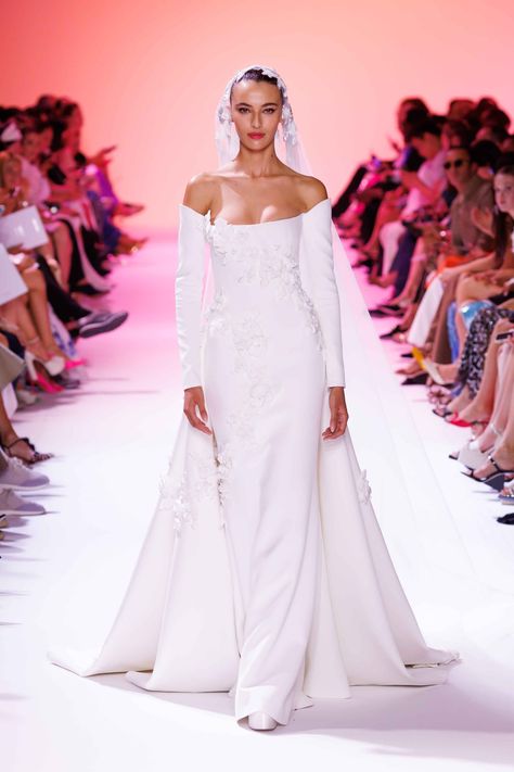 Georges Hobeika Couture Fall Winter Un Reve 2023 Jad Hobeika George Hobeika Bridal, Hobeika Georges, جورج حبيقة, Georges Hobeika Couture, Hobeika Couture, Abed Mahfouz, Paolo Sebastian, Angel Sanchez, Classy Wedding Dress