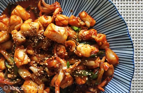 Ojingeo Bokkeum (Korean Spicy Stir-fried Squid) #SundaySupper Ojingeo Bokkeum, Seafood Curry Recipes, Korean Fast Food, Asian Seafood Recipes, Apartment Cooking, Seafood Curry, Best Korean Food, Asian Seafood, Squid Recipes