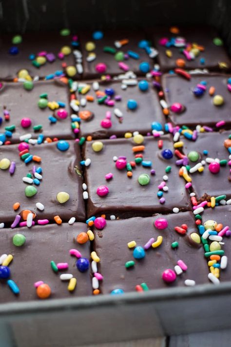 Little Debbie Cosmic Brownie Sprinkles Little Debbie Brownies, Cosmic Brownies Recipe, Copycat Little Debbie, Cosmic Brownies, Chocolate Fudge Frosting, Little Debbie, Fudge Frosting, Brownie Desserts, Bakery Ideas