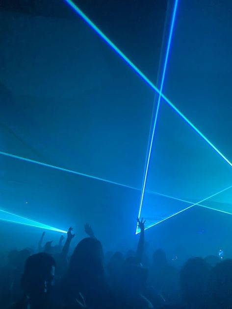 Edm Party Aesthetic, Edm Wallpaper Aesthetic, Night Club Asethic, Rave Vibes Aesthetic, Rave House Party, Blue Rave Aesthetic, Rave Aesthetic Party, Rave Lights Aesthetic, Party Blue Aesthetic