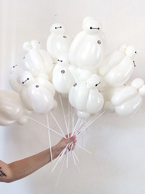 Mini baymax balloons #baymax #baymaxballoons #bighero6 #bighero6party #party #birthday I made these for my daughters birthday super easy!! Baymax Themed Birthday Party, Baymax Birthday Party Ideas, Birthday 19th Ideas, Baymax Birthday Party, Baymax Party, Baymax Birthday, Bay Max, Birthday Greetings For Daughter, Diy Birthday Banner