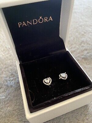 www.Jewelry-Gift.com New In Box. PANDORA Timeless Elevated Heart Stud Earrings - RRP £55. Silver 925. Pandora Earrings, Heart Stud Earrings, Heart Studs, Heart Earrings Studs, Silver Jewellery, Jewelry Gift, Silver 925, Silver Jewelry, Stud Earrings