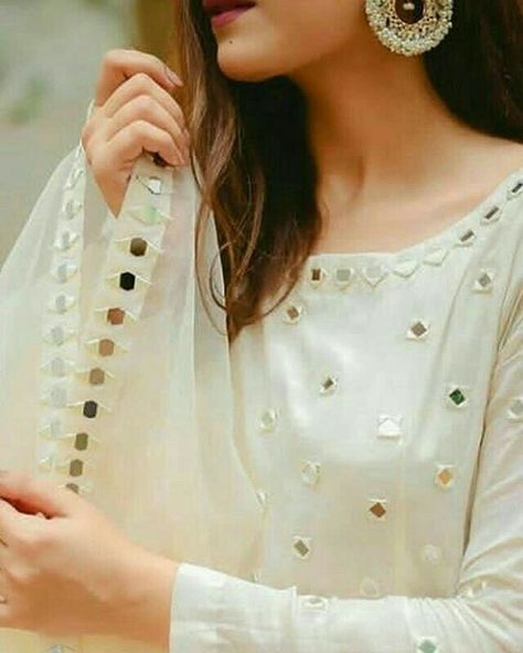 Mirror Work Kurti Design, Mirror Work Kurti, Mirror Work Dress, Pakistani Fashion Casual, White Clothes, Pakistani Dresses Casual, Pakistani Fashion Party Wear, Beautiful Pakistani Dresses, Bridal Dress Fashion