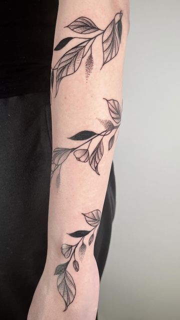 Black And Grey Vine Tattoo, Leaves Forearm Tattoo, Forearm Vine Tattoo, Vine Forearm Tattoo, Vine Wrap Tattoo, Ivy Tattoo, Around Arm Tattoo, Wrap Around Tattoo, Tiny Tats