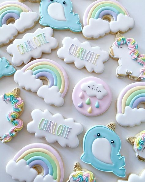 Pastel Rainbow Birthday Cookies, Pink Rainbow Cookies, Rainbow Theme Cookies, Rainbow Royal Icing Cookies, Rainbow Decorated Cookies, Pastel Rainbow Cookies, Cookies Arcoiris, Rainbow Cookies Decorated, Rainbow Birthday Cookies