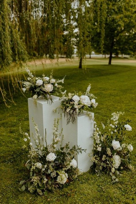 Private Estate Wedding in Star, Idaho — Ivory + Sage Events Ceremony Arrangements, Tables Wedding, Private Estate Wedding, Idaho Wedding, Florist Wedding, Candle Shades, Mountain Bride, Floral Event Design, Estate Wedding