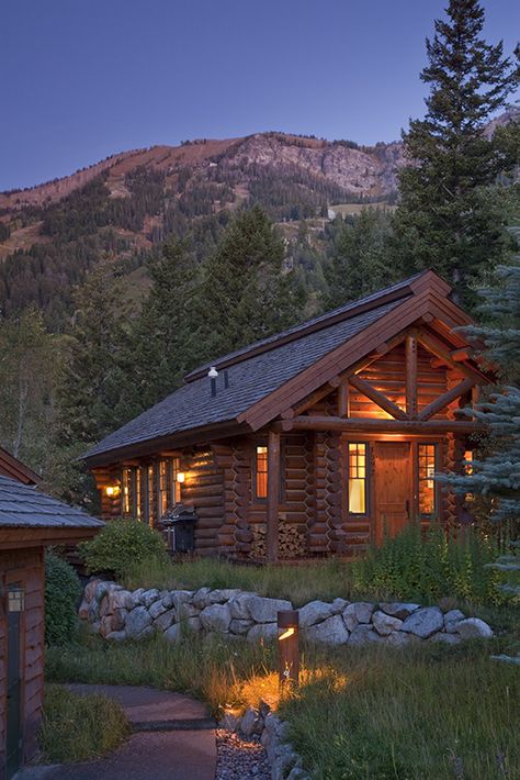 Wyoming Cabin, Log Cabin Living, Log Cabin Kits, Cabin Vacation, Jackson Hole Wyoming, Cottage Cabin, Cabin Living, Log Cabin Homes, Mountain Homes