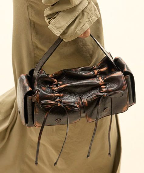 Acne Studios Bag, Acne Studio, Bow Bag, Pretty Bags, Leather Bows, Cute Bags, Vintage Bags, Fashion Killa, Baby Bag