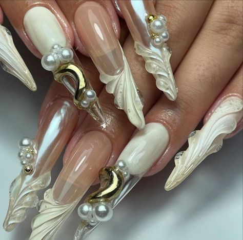 White Nails Stiletto, Vacation Nails White, Stiletto Nails Long, White Nail Design, Nails Pearl, Nails Stiletto, Simple Gel Nails, Nails Winter, Stiletto Nails Designs