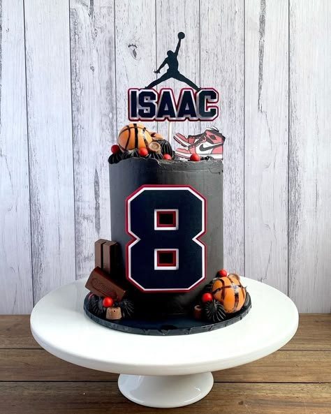 Basketball Birthday Cake Ideas, Basketball Cake For Boys, Nba Cakes Birthday, Basketball Theme Birthday Cake, Jordan Theme Cake, Basketball Cake Ideas Boys, Jordan Cake Ideas, Sports Cakes For Boys Birthdays, 13th Birthday Cake For Boys