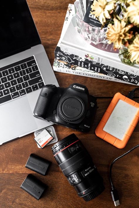 Photoshoot photography orange canon influence social Camera Gear Aesthetic, Camera Equipment Aesthetic, Camera Product Photography, Camera Assesories, Canon Camera Aesthetic, Canon Camera Photography, Cameras For Photography, Tiktok Affiliate, Camera Basics