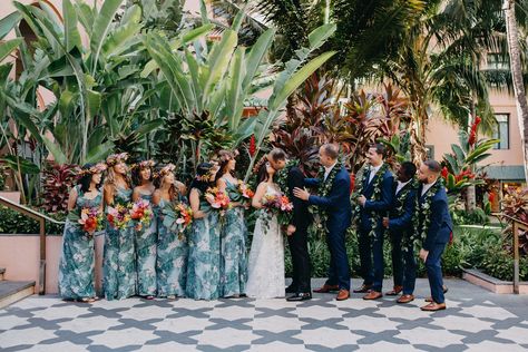 Tropical Wedding Groomsmen Attire, Groomsmen Attire Tropical, Tropical Wedding Groomsmen, Tropical Groomsmen Attire, Tropical Wedding Bridal Party, Tropical Wedding Attire, Tropic Wedding, Tiki Wedding, Groom Suit Navy