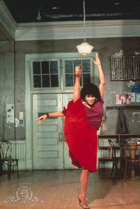 Debbie Allen does a high kick in Fame (TVseries, Christopher Gore 1982-1987) Classic Dance, Debbie Allen, Jitterbug, Black Ballerina, Lindy Hop, Black Glamour, Vintage Black Glamour, Black Hollywood, Dance Dance Dance