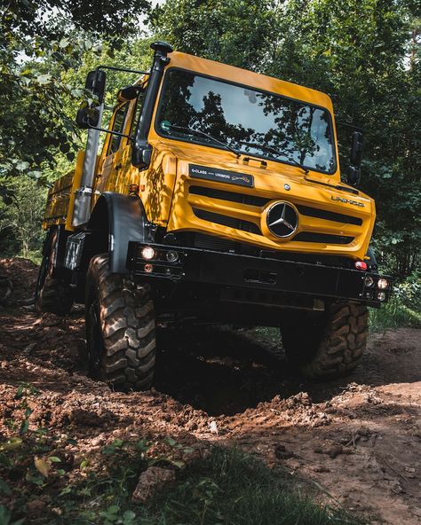 Mercedes Benz Convertible, Auto Jeep, Mercedes Benz Wallpaper, Mercedes Unimog, Portal Axles, Mercedes Benz C63, Mercedes Benz Unimog, Mercedes Truck, Mercedes Benz Maybach