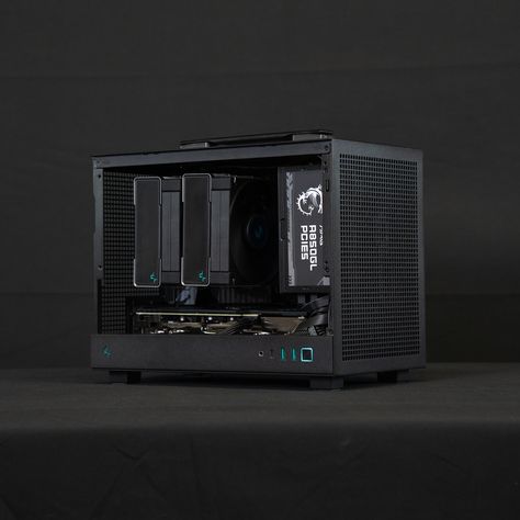 Momento | Quoted Tech Custom PCs Black Pc Build, Mini Itx Build, Itx Build, Pc Aesthetic, Gaming Pc Setup, Itx Pc, Diy Pc, Pc Ideas, Pc Build