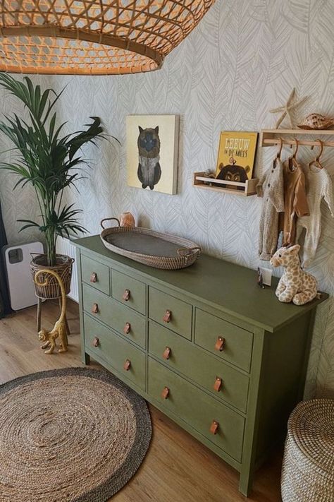 #nurseryideas #babyroom #nurserydecor #nurseryroom Organization Nursery, Furniture Nursery, Babies Rooms, Moody Green, Designer Bedroom, Ikea Nursery, Room Girl, Baby Nursery Inspiration, Deco House