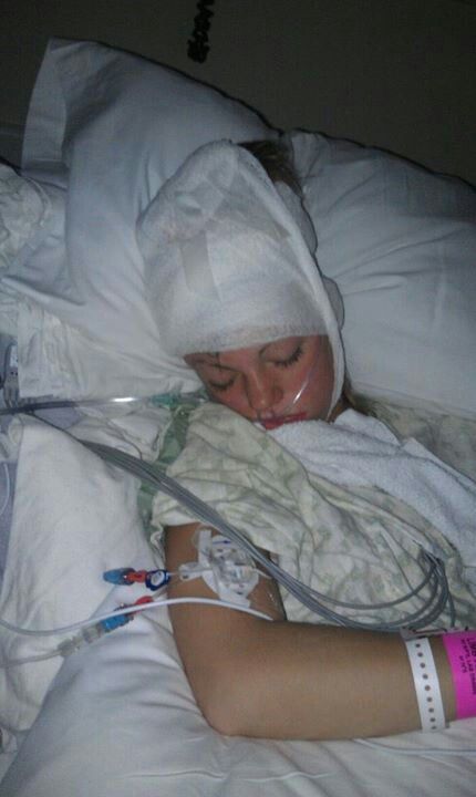 Hospital Laying In Hospital Bed Pov, Woman In Hospital Bed, Sick Woman In Hospital Bed, Natalia Poklonskaya, Accident Victim On Hospital Bed, Sick Girl In Hospital Bed, Pregnant Women In Hospital, Woman Laying, Deni Denials