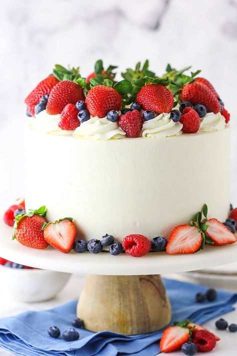 Fruit Layer Cake, Mixed Berry Filling, Homemade Cake Recipe, Chantilly Cake Recipe, Berry Filling, Berry Chantilly Cake, Chantilly Cake, Moist Vanilla Cake, Cake Recipes Easy Homemade