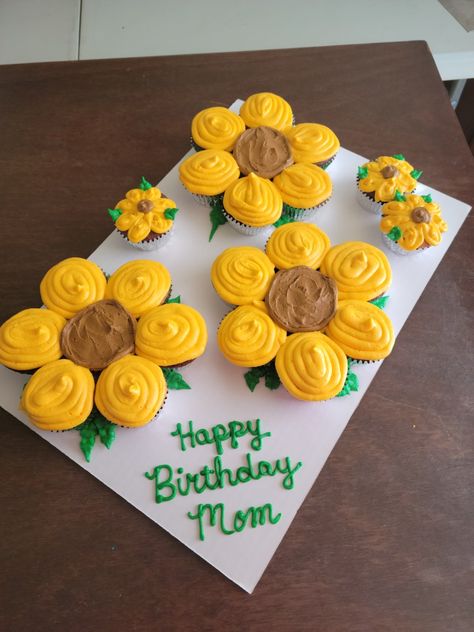 Sun Flower Food Ideas, Mom Birthday Cupcakes Ideas, Mother’s Day Pull Apart Cupcakes, Cupcake Arrangements Birthday, Sunflower Pull Apart Cupcakes, Yellow Birthday Cupcakes, Cupcakes Pull Apart Ideas, Cupcake Flower Cake, Cupcake Cakes Pull Apart Birthday