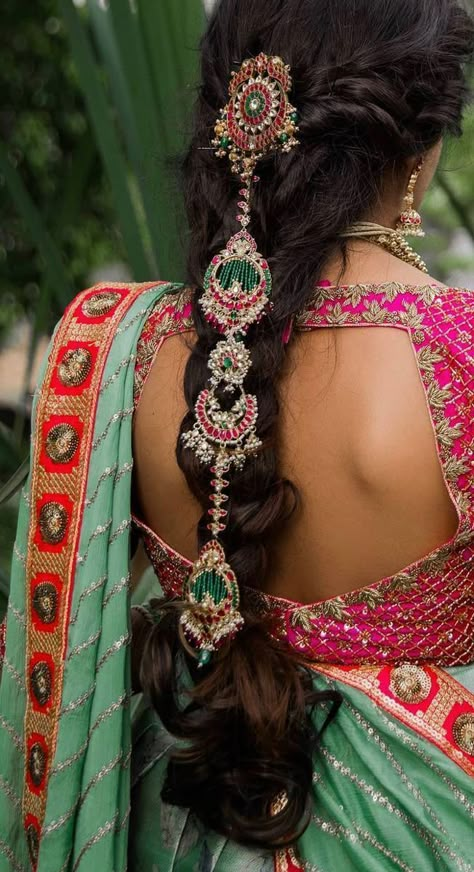 Bridal Jada Hairstyle Trends For Your Wedding - Pyaari Weddings Poola Jada, Bridal Hair Decorations, Hair Ornaments Wedding, Bridal Hairstyle Indian Wedding, Hair Style On Saree, Engagement Hairstyles, Bridal Hairdo, Traditional Hairstyle, Unique Hair Accessories