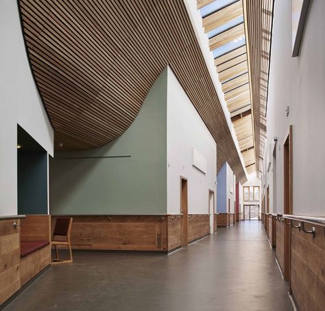 St. Michael’s Hospice, Hereford / Architype. Image © Dennis Gilbert Hospital Architecture, Healthcare Architecture, Gathering Room, Phase One, Palliative Care, Hospital Design, Healthcare Design, Architecture Awards, Therapy Room