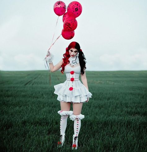 Rotten Queen • Acting/Cosplay (@rottenqueen.cosplay) • Instagram photos and videos Pennywise Halloween Costume, Fairy Costume For Girl, Cosplay Instagram, Hot Halloween Outfits, Pretty Halloween Costumes, Pregnant Halloween, A Clown, Halloween Costume Outfits, Halloween Costumes Makeup